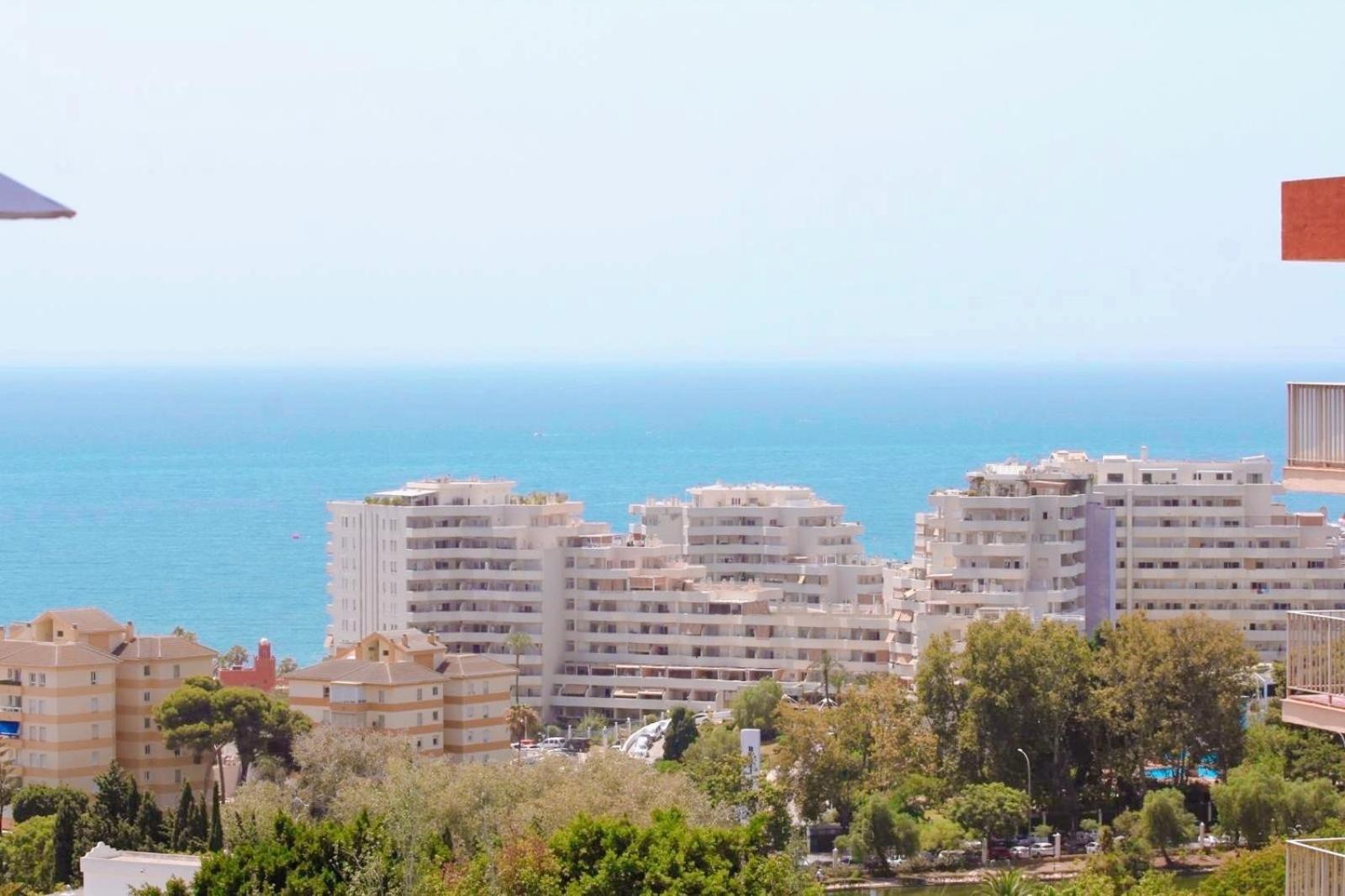 Bythewave Apartments 贝纳尔马德纳 外观 照片