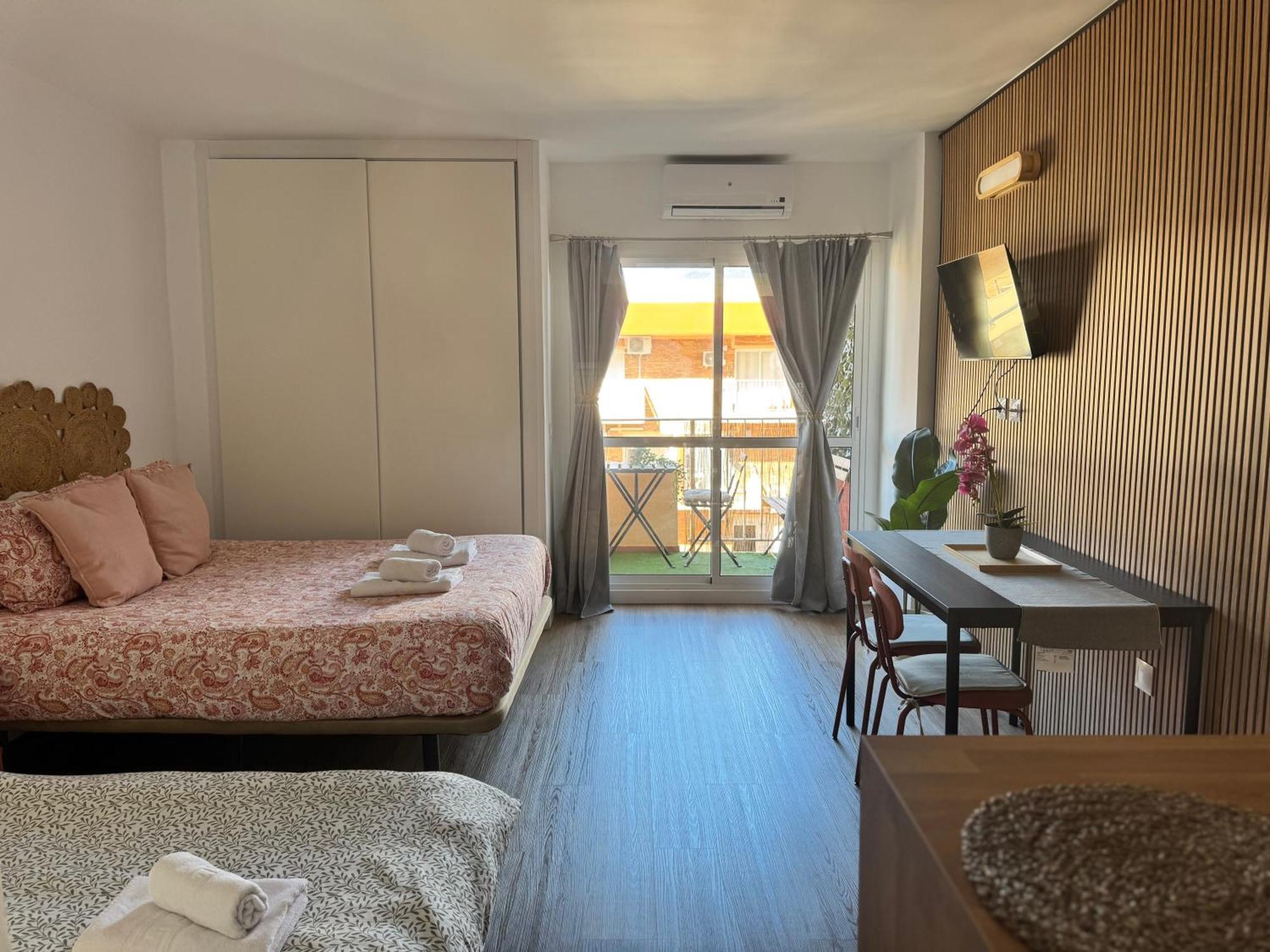 Bythewave Apartments 贝纳尔马德纳 外观 照片